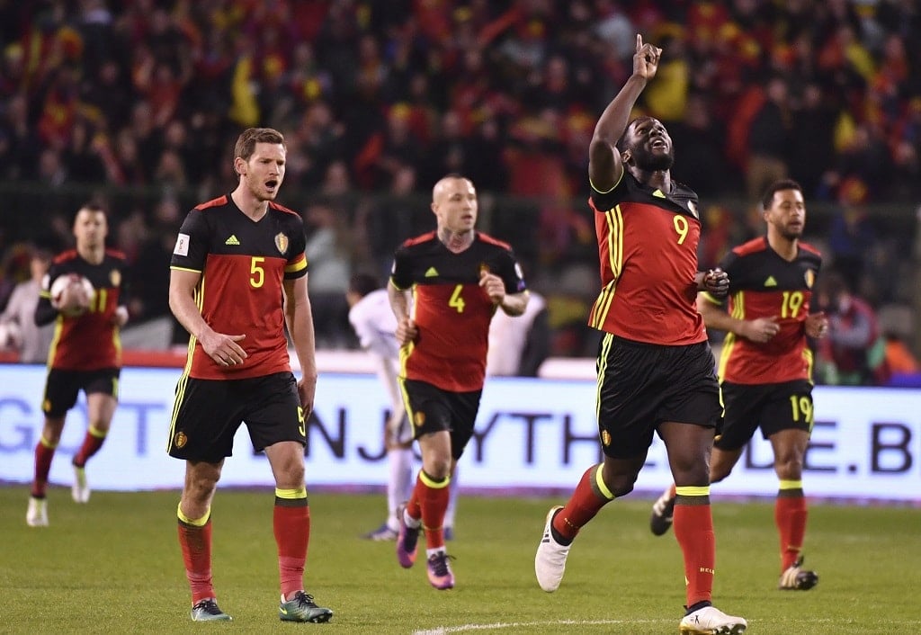 แฟนๆ เดิมพันออนไลน์ต่างก็ดีใจอย่างเหลือล้นไปกับการที่เบลเยียมสู้กับกรีซในแมทช์การแข่งขันฟุตบอลโลกรอบคัดเลือก