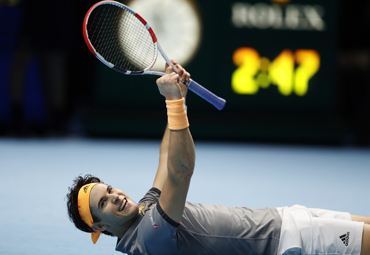 Cược thể thao ATP Tour Finals: Đại chiến dành vé bán kết Federer – Djokovic