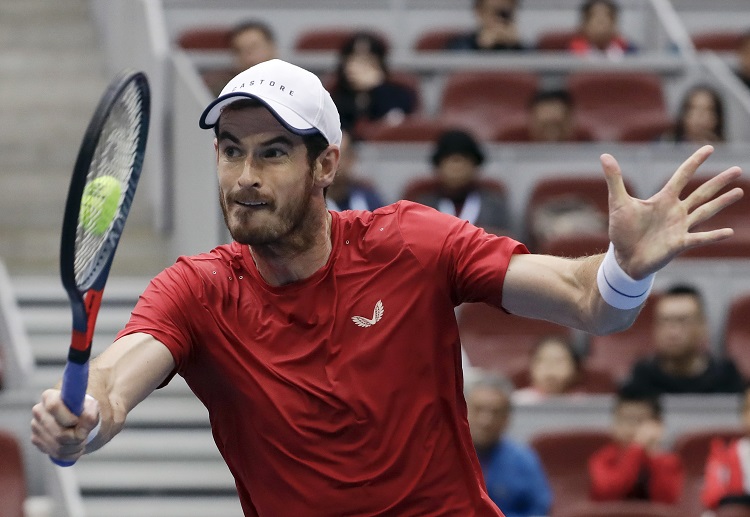 网球 费德勒 vs 穆雷的赛场动态