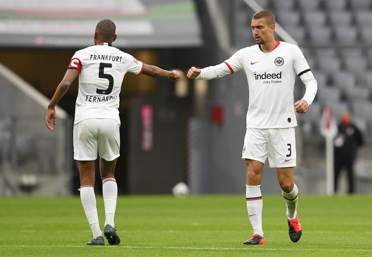 Bundesliga: hàng thủ Frankfurt lại tỏ ra quá yếu kém trong trận đấu ngày hôm nay