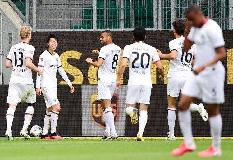 Bundesliga: Sau khi trở lại, Frankfurt vẫn sa sút không phanh