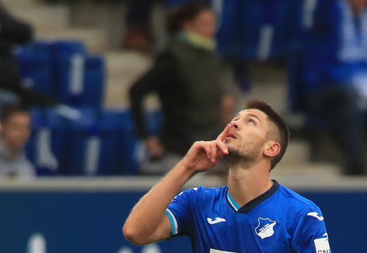 Hoffenheim gây địa chấn đánh bại ĐKVĐ Bundesliga 4-1.
