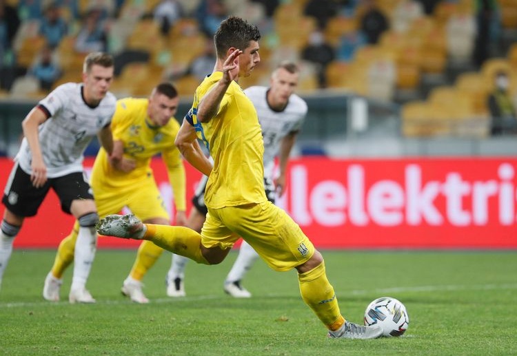 Nations League: Ukraine có được bàn danh dự nhờ công của Ruslan Malinovskyi trên chấm 11 mét