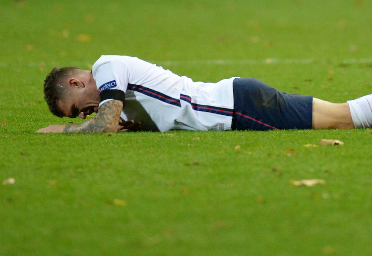 欧足联 英格兰的特里皮尔开球门球