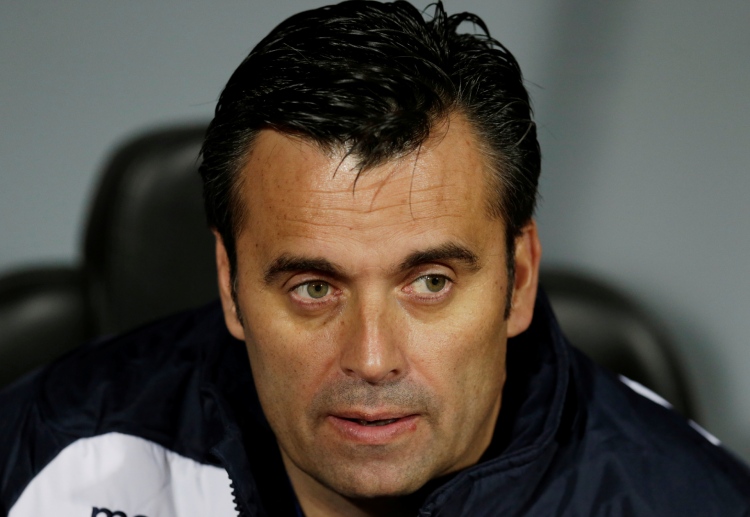 国际友谊赛安道尔主帅埃瓦雷兹在边线执教