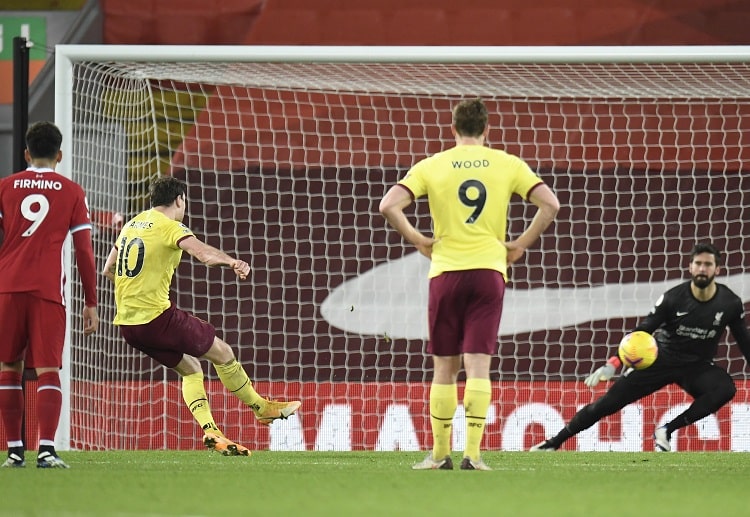 Premier League: Hàng phòng ngự Burnley chơi không quá tệ nhưng hàng công lại quá “hiền”