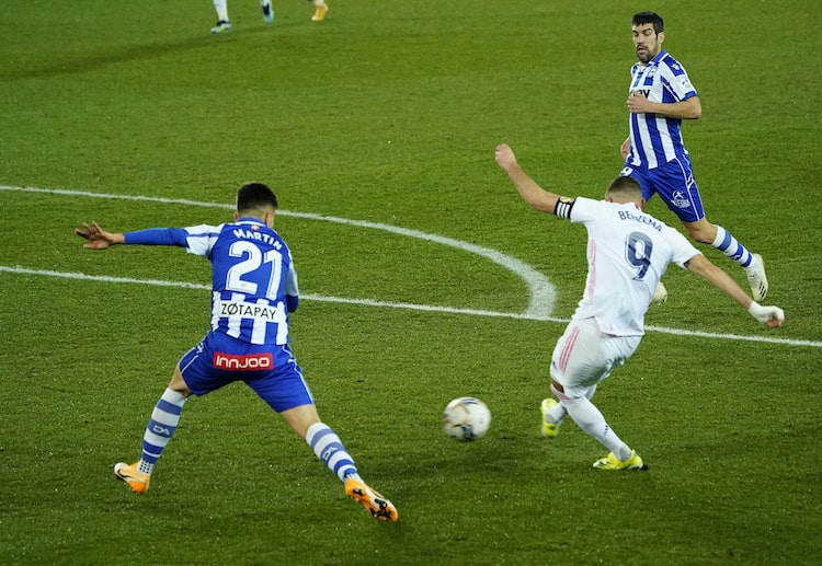 La Liga: Joselu mang về một bàn gỡ cho Alaves từ pha không chiến dũng mãnh
