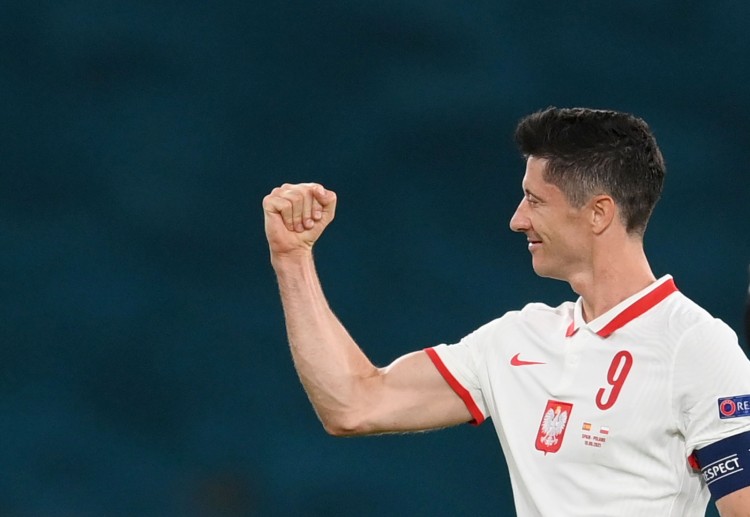 欧锦赛波兰 莱万多夫斯基的赛场动态