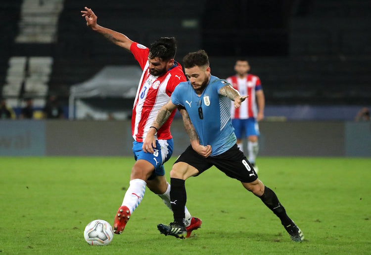 巴拉圭的球员罗梅罗正在实施防守战术