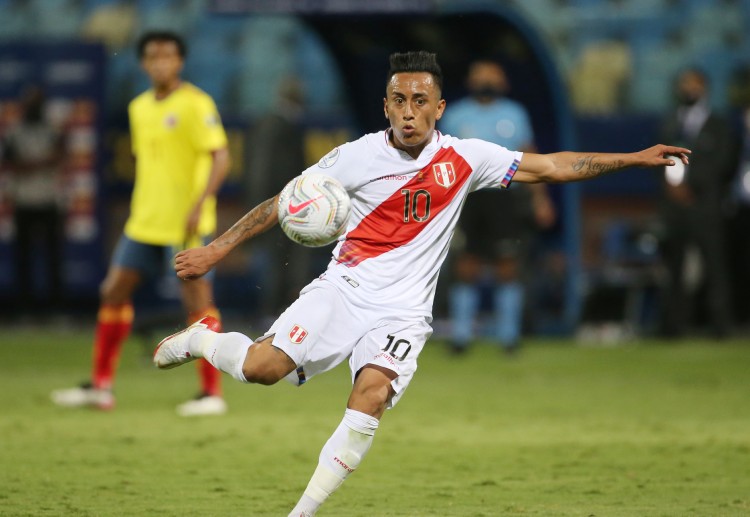 美洲杯 秘魯的奎瓦正在进球