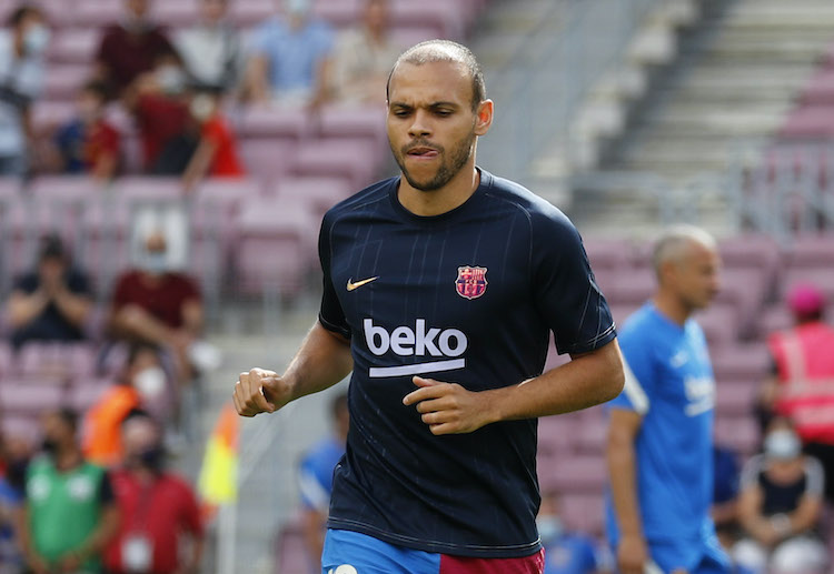 Tại La Liga 2021, Barcelona gặp nhiều khó khăn cả trong và ngoài sân cỏ.