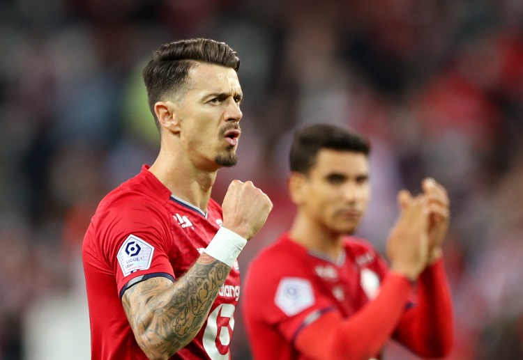 法甲 里尔的丰特正在尝试得分