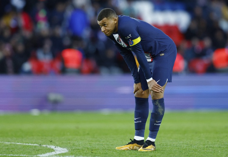 巴黎的球员抢先一步