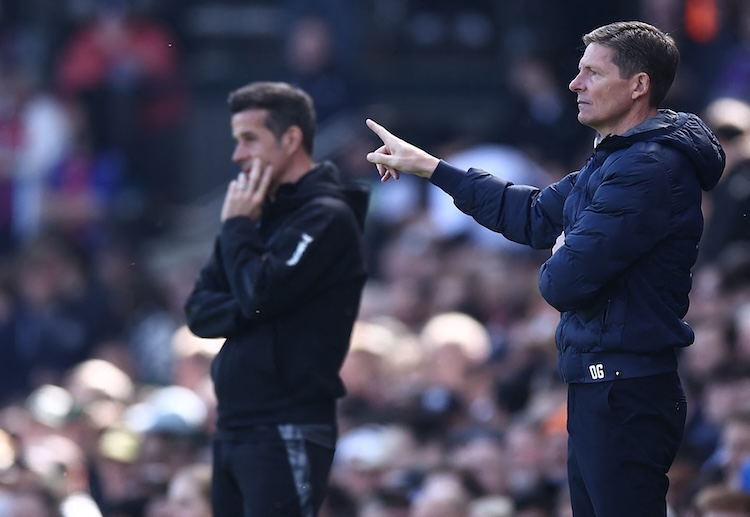 Crystal Palace aim to stretch their unbeaten run to eight games to sneak into the Premier League top ten