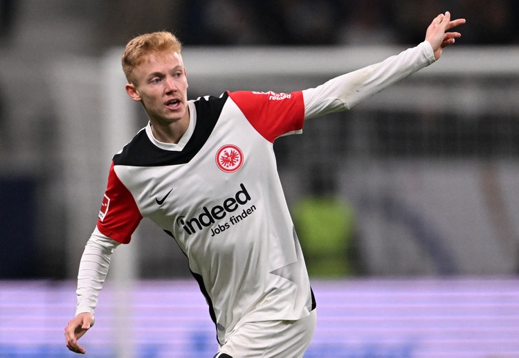 လာလီဂါ ထိပ်သီး ရီးရဲလ်မက်ဒရစ် ကတော့ ဖရန့်ဖတ် ကွင်းလယ်လူ ဟူဂို လာဆင်ကို ခေါ်ယူဖို့ အနီးကပ် စောင့်ကြည့်နေတယ်လို့ သိရပါတယ်။