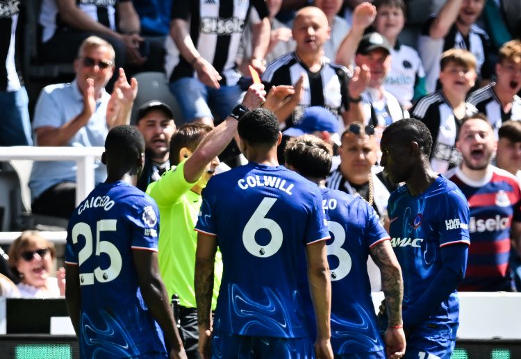 Chelsea để thua ở vòng 36 Premier League