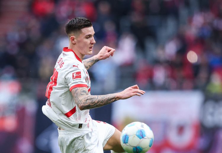 တကယ်လို့ ဆက်စ်ကို ကိုရော ယိုကီရက်စ် ကိုပါ မခေါ်ယူနိုင်ခဲ့ရင်တော့ အာဆင်နယ်ဟာ ပရီးမီးယားလိဂ် ပြိုင်ဘက် အက်စတွန်ဗီလာရဲ့ တိုက်စစ်မှူး အိုလီ ဝက်ကင်န်ကို ပစ်မှတ် စာရင်းထဲ ထည့်ထားပါသေးတယ်။