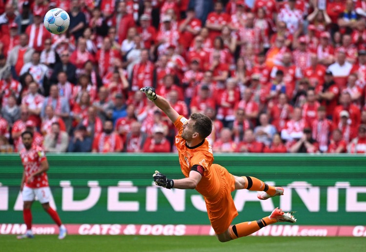 世界杯预选赛 赫拉德茨基第百次身披国门战袍，稳守最后防线。