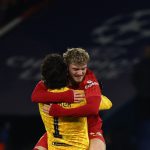 ချဲလ်ဆီးဟာ ပရီးမီးယားလိဂ် ပြိုင်ဘက် လစ်ဗာပူးလ်ရဲ့ ကွင်းလယ်လူ ဟာဗေး အဲလီယော့တ်ကို တခြား ကလပ်တွေနဲ့ အပြိုင်အဆိုင် ခေါ်ယူချင်နေကြောင်း CaughtOffside က ဖော်ပြပါတယ်။