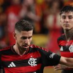 Jorginho guides Flamengo to a 2-0 win against Esperance Sportive de Tunis in the Club World Cup
