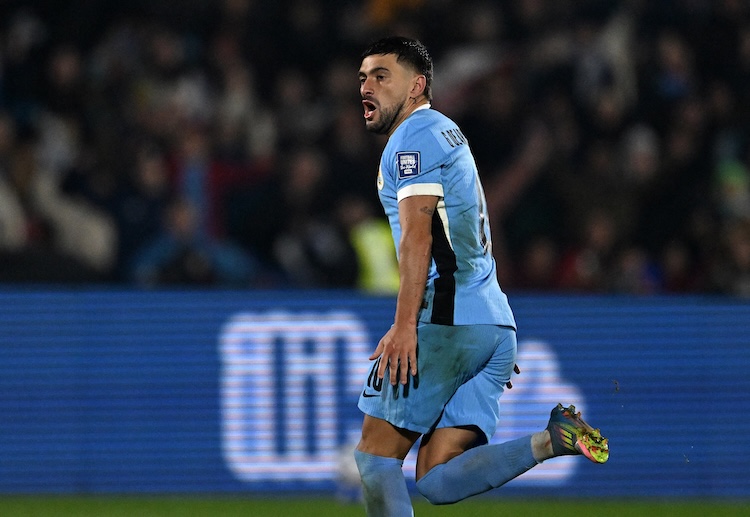 世界杯预选赛 德阿拉斯卡埃塔随后远距离轰出一记势大力沉的世界波，彻底点燃全场