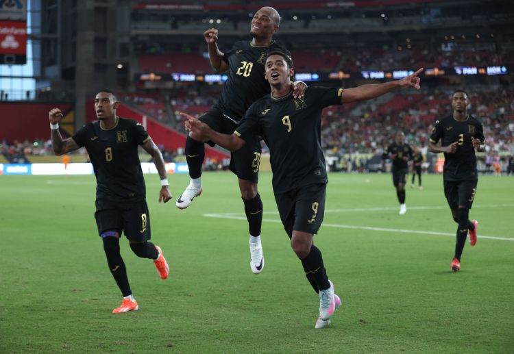 美洲金杯 洛萨诺突破能力突出,将对墨西哥防线形成威胁。