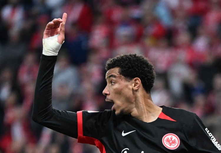 အိဆက်ခ်ဟာ ၂၀၂၂ ခုနှစ် နွေရာသီမှာ ရီးရဲလ် ဆိုစီဒက် ကနေ ပရီးမီးယားလိဂ် ကလပ် နယူးကာဆယ်ကို ပေါင် ၆၃ သန်းနဲ့ ပြောင်းရွှေ့ခဲ့တာပါ။