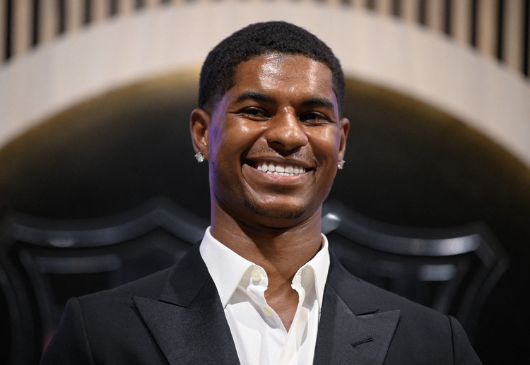 友谊赛 拉什福德的巴萨首秀令人期待，但他的发挥却成为球迷热议的焦点。