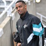 လက်ရှိ မှာတော့ ပရီးမီးယားလိဂ် ချန်ပီယံတွေဆီ ပြောင်းရွှေ့ ကစားခွင့်ရဖို့ အခက်အခဲတွေ ရှိနေပြီး ငှက်ကြားတွေ ဘက်ကလည်း လုံးဝ အလျှော့မပေးတာ တွေ့ရပါတယ်။