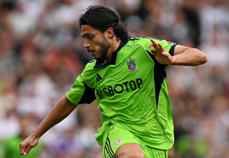 Raul Jimenez masih berkarir di Premier League