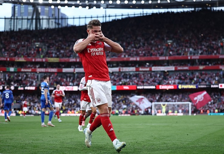 လောလောဆယ် မှာတော့ အာဆင်နယ်က နှစ်ပွဲ ကစားပြီး ရဂိုး ၆ ဂိုး၊ ပေးဂိုး မရှိနဲ့ ပရီးမီးယားလိဂ် အမှတ်ပေးဇယားကို ဦးဆောင်လိုက်နိုင်ပြီ ဖြစ်ပါတယ်။