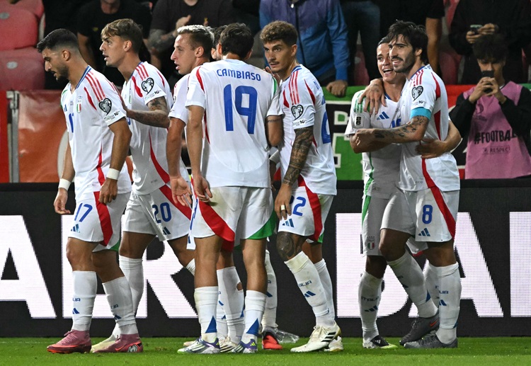 အီတလီဟာ ကမ္ဘာ့ဖလား ခြေစစ်ပွဲ (ဥရောပဇုန်) အုပ်စု I မှာ နော်ဝေ၊ အစ္စရေး၊ အက်စတိုးနီးယား၊ မောလ်ဒိုဗာ တို့နဲ့ ကျရောက်နေပါတယ်။