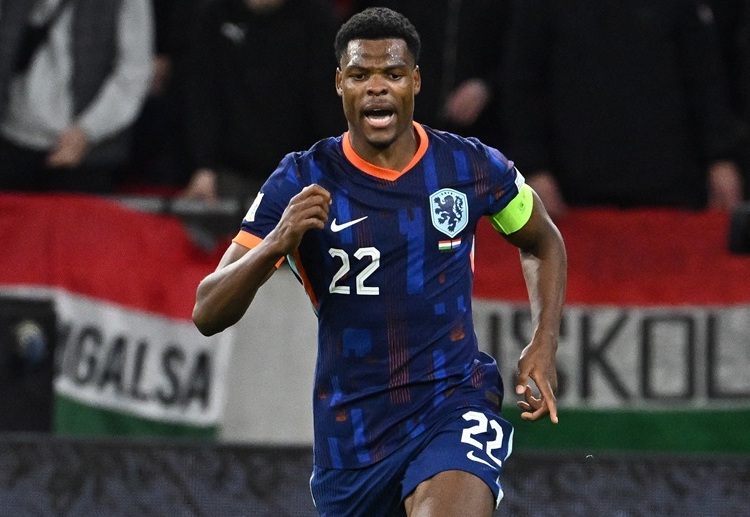 နယ်သာလန်သားဟာ ပရီးမီးယားလိဂ်ကို ပြောင်းရွှေ့လိုနေပြီး ချဲလ်ဆီး၊ ယူနိုက်တက် ဒါမှမဟုတ် တော့တင်ဟမ်ဟော့စပါးတို့ ဆီက ချဉ်းကပ်မှုတွေကို စောင့်မျှော်နေပါတယ်။