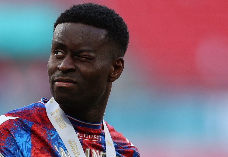 လက်ရှိမှာ ပရီးမီးယားလိဂ် ကလပ်ဟာ ဂူဟီရဲ့ အပြောင်းအရွှေ့ အတွက် ရီးရဲလ်မက်ဒရစ်ကို အနိုင်ယူခဲ့ကြောင်း TEAMtalk က ဖော်ပြပါတယ်။